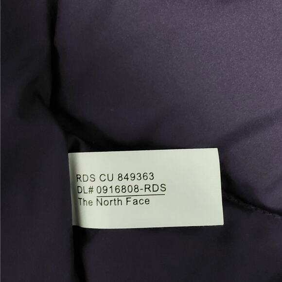 The North Face Womens 550 Down Puffer Vest Sz Large Purple Quilted Zip Jacket - Picture 8 of 9